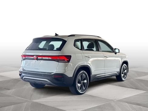 Used 2025 Volkswagen Taos S FWD image 8