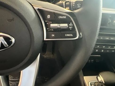 Used 2020 Kia Optima LX FWD image 25