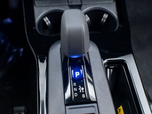 Used 2024 Toyota Prius XLE image 21