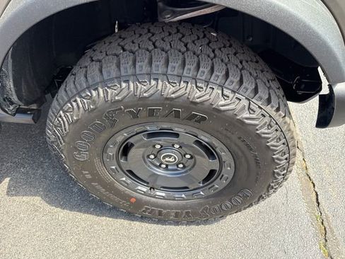 Used 2025 Ford Bronco Badlands AWD/4WD image 12