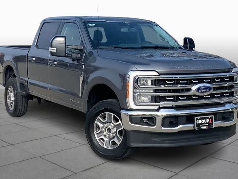 Used 2024 Ford F250 Lariat image 2