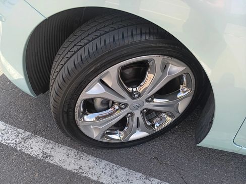 Used 2015 Hyundai Elantra GT w/ Option Group 02 FWD image 21