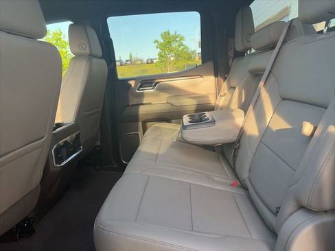 Used 2023 GMC Sierra 1500 SLT w/ SLT Premium Package AWD/4WD image 29