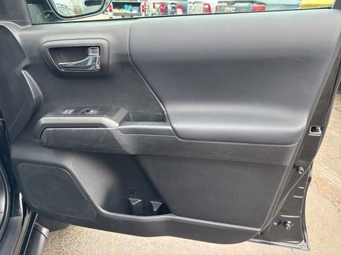 Used 2023 Toyota Tacoma TRD Off-Road w/ Black Out Package (TMS) image 25