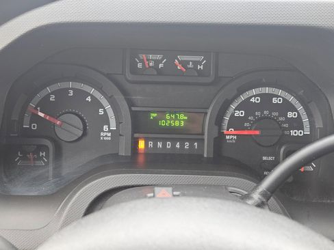 Used 2017 Ford E-350 and Econoline 350 Super Duty w/ Power Windows & Locks Group image 16