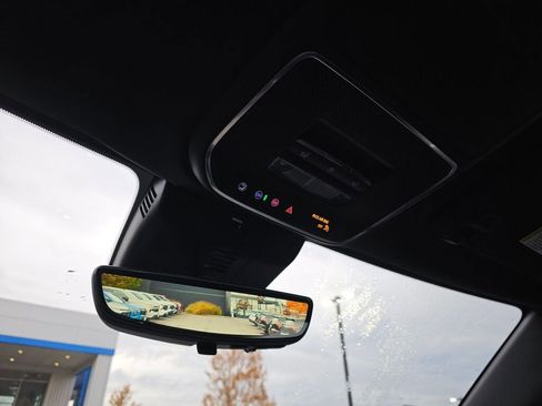 New 2026 Chevrolet Traverse RS w/ LPO, Floor Liner Package image 16