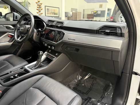 Used 2020 Audi Q3 2.0T Premium Plus AWD/4WD image 18