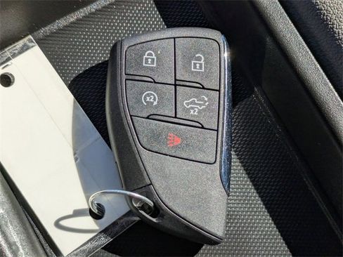 Used 2023 GMC Sierra 1500 SLT w/ X31 Off-Road Package image 34