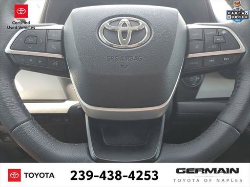 Certified 2025 Toyota Sienna XLE FWD image 24