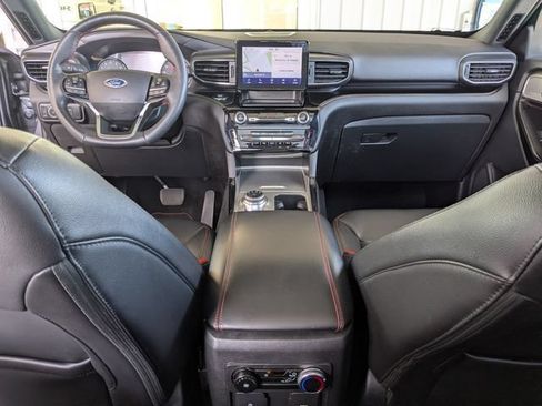 Used 2024 Ford Explorer ST-Line w/ Class IV Trailer Tow Package AWD/4WD image 5