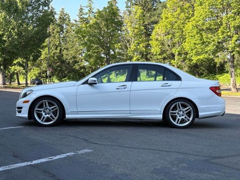 Used 2014 Mercedes-Benz C 300 4MATIC Sedan image 2