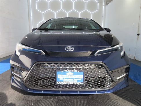 Used 2023 Toyota Corolla SE FWD image 3