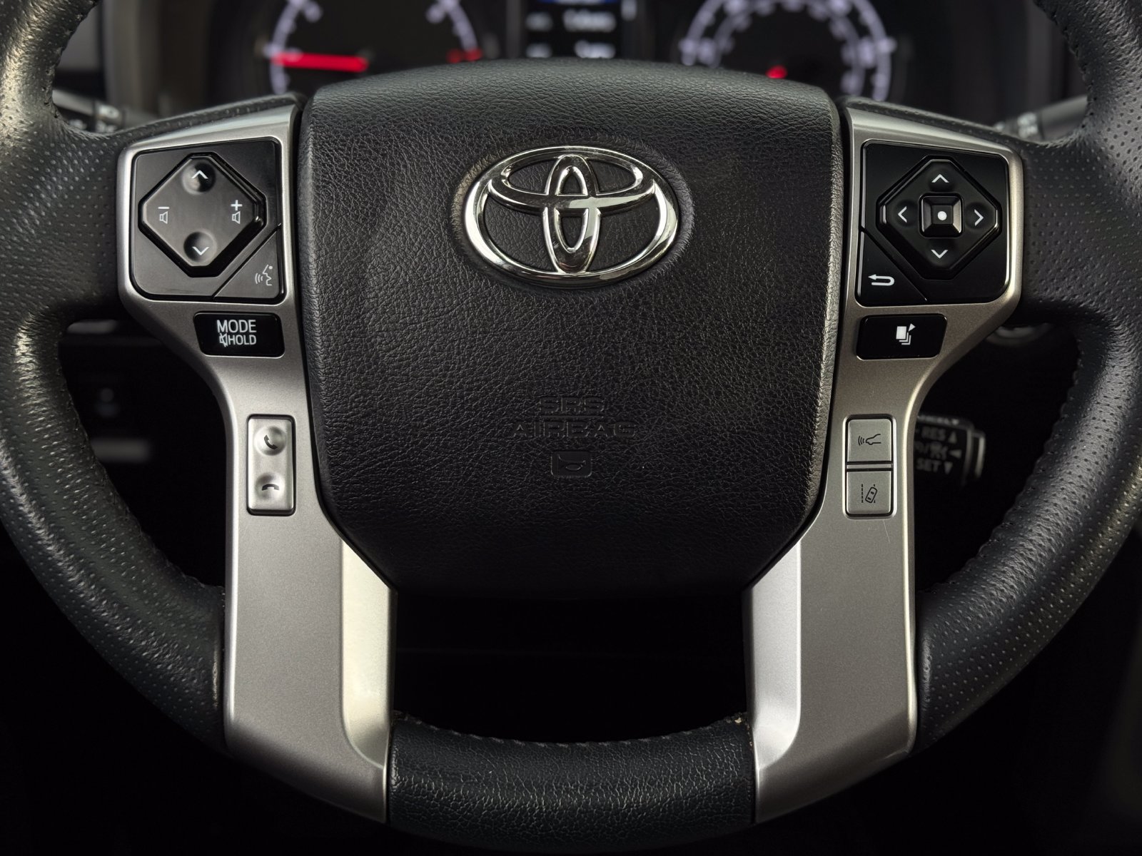 Used 2022 Toyota 4Runner SR5 Premium w/ Moonroof Package AWD/4WD image 17