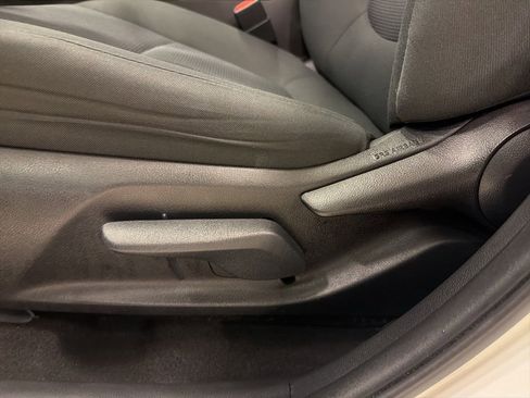 Used 2019 Toyota RAV4 LE image 23