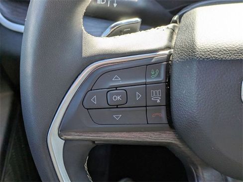 Used 2024 Jeep Grand Cherokee L Limited w/ Luxury Tech Group II image 23