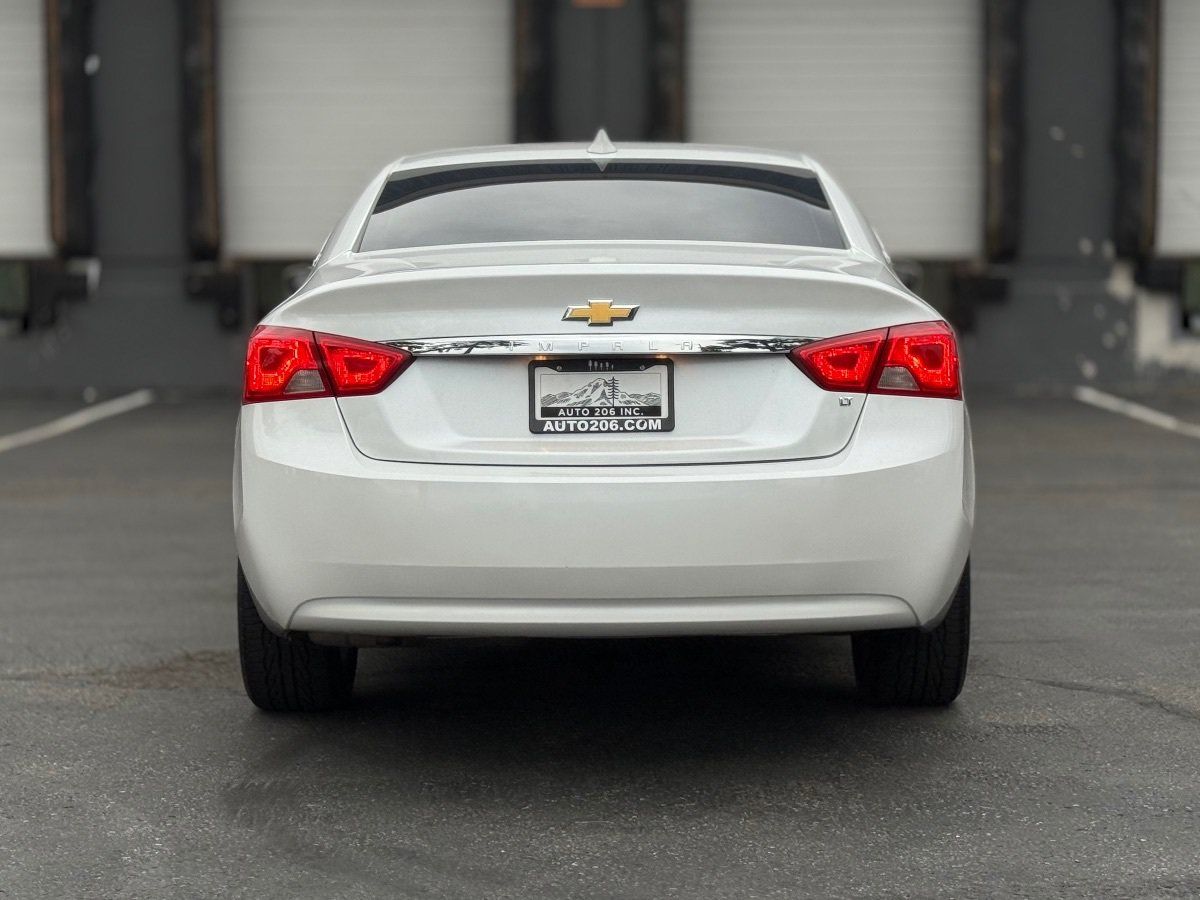 Used 2016 Chevrolet Impala LT FWD image 4