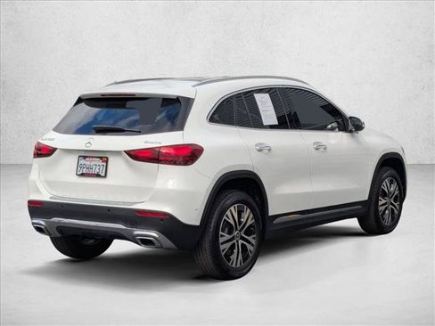 Used 2025 Mercedes-Benz GLA 250 4MATIC image 5