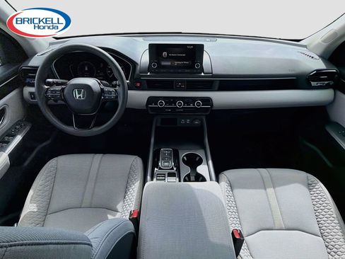 Certified 2023 Honda Pilot LX image 18