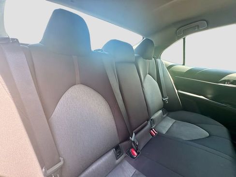 Used 2018 Toyota Camry LE FWD image 29