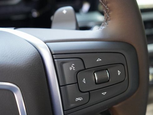 New 2026 GMC Sierra 1500 SLT image 14