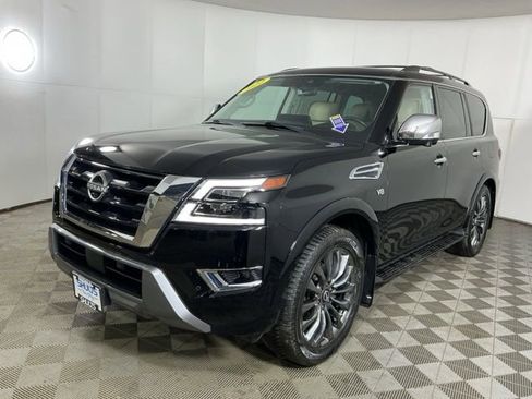 Used 2022 Nissan Armada Platinum w/ Captain's Chairs Package AWD/4WD image 4