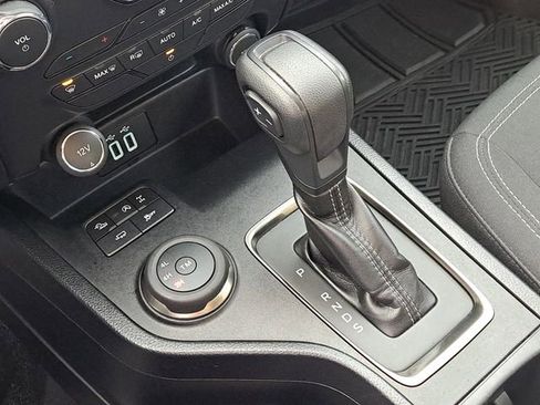 Used 2021 Ford Ranger XL w/ FX4 Off-Road Package image 14