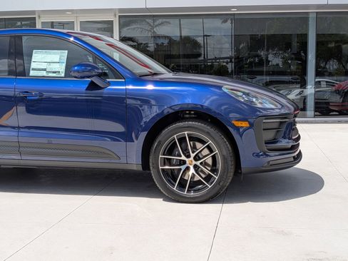 New 2026 Porsche Macan AWD/4WD image 11