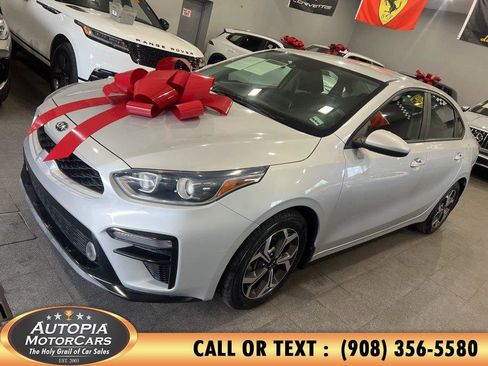 Used 2020 Kia Forte LXS image 2