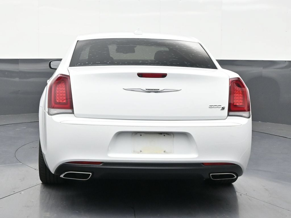 Used 2020 Chrysler 300 S RWD image 4