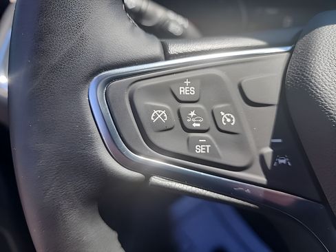 Used 2024 Chevrolet Equinox LT AWD/4WD image 14
