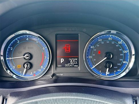 Used 2017 Toyota Corolla LE image 13