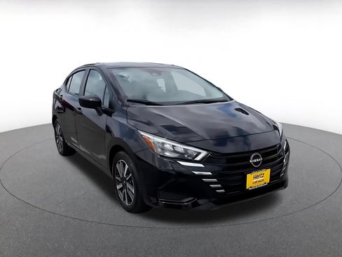 Used 2025 Nissan Versa SV FWD image 3