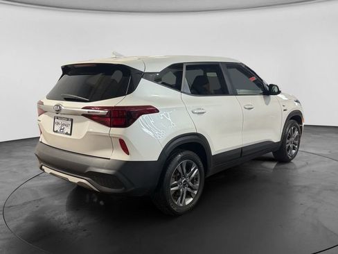 Used 2021 Kia Seltos LX AWD/4WD image 5