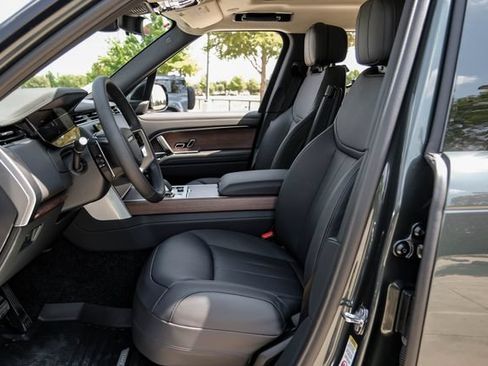 New 2027 Land Rover Range Rover SE AWD/4WD image 4