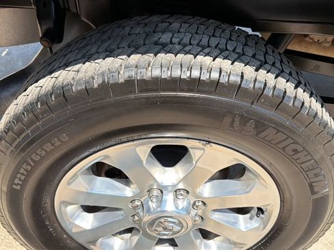 Used 2019 RAM 2500 Laramie AWD/4WD image 10