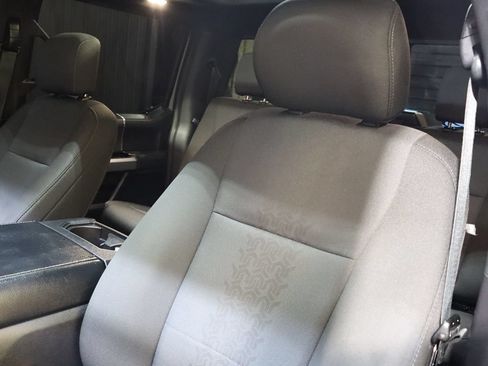 Used 2019 Ford F150 XLT w/ Equipment Group 302A Luxury AWD/4WD image 42