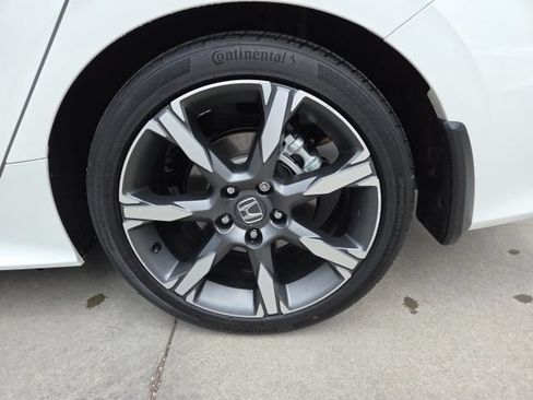 Certified 2025 Honda Civic Sport image 12