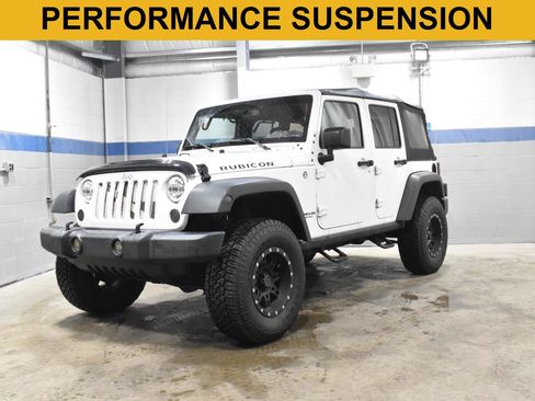 Used 2015 Jeep Wrangler Unlimited Rubicon w/ Connectivity Group AWD/4WD image 4