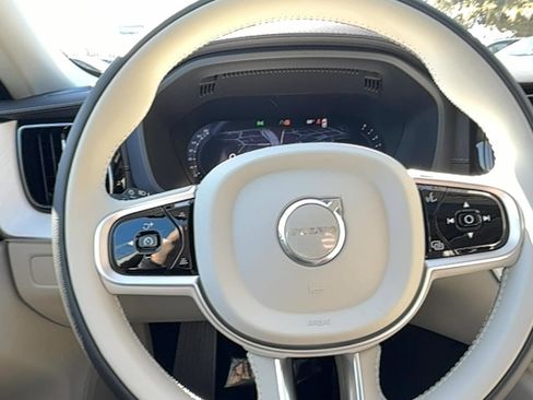 New 2026 Volvo XC60 B5 Ultra w/ Protection Package Premier image 18