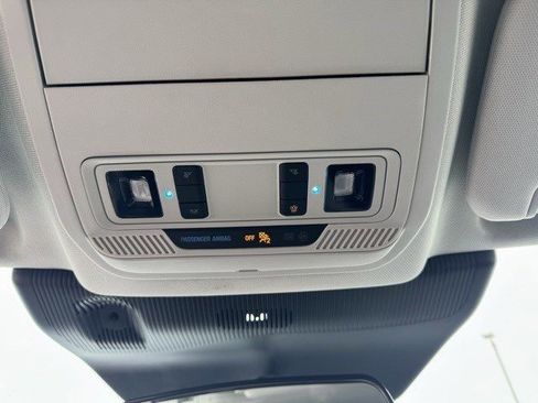 Certified 2025 Ford Explorer Active image 19