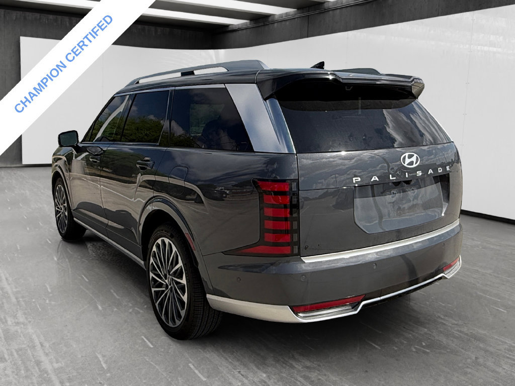 Used 2026 Hyundai Palisade Calligraphy FWD image 3