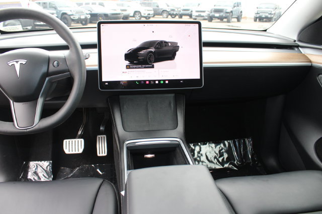 Used 2024 Tesla Model Y Performance AWD/4WD image 13