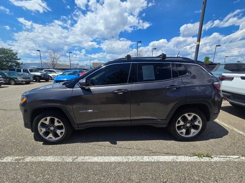Used 2019 Jeep Compass Limited AWD/4WD image 2