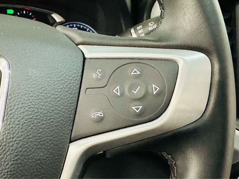 Used 2023 GMC Acadia SLT AWD/4WD image 17