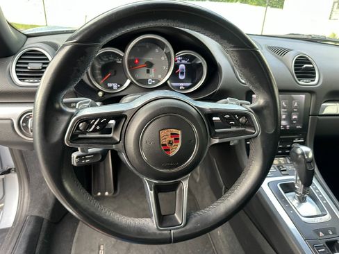 Used 2017 Porsche 718 Boxster S image 24