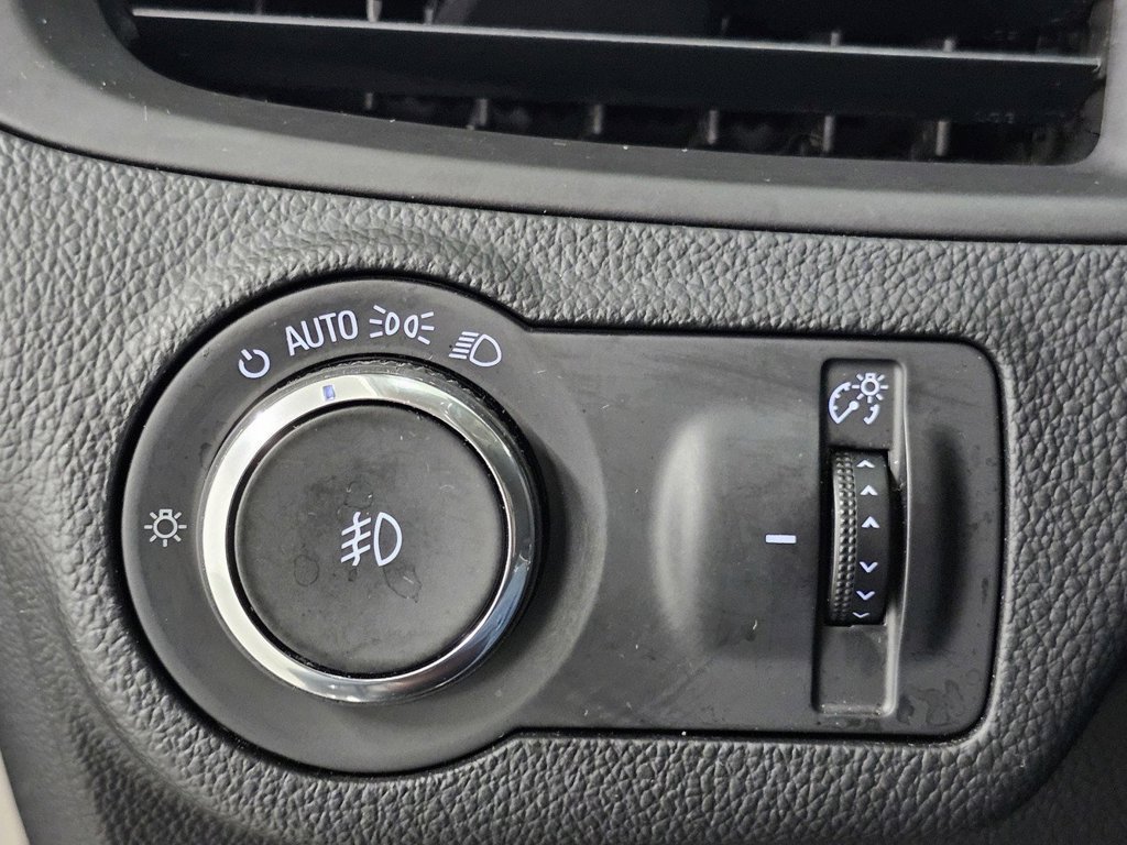 Certified 2017 Buick Envision Essence w/ LPO, Cargo Package FWD image 41