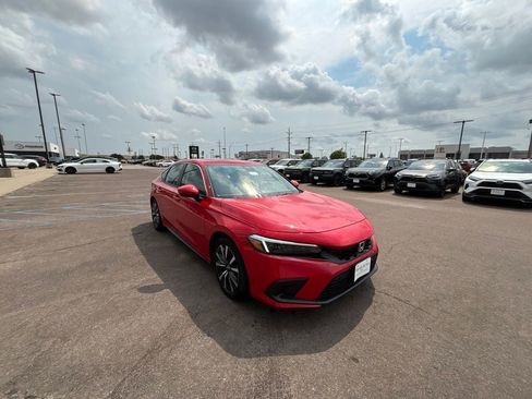 Used 2024 Honda Civic EX-L image 3