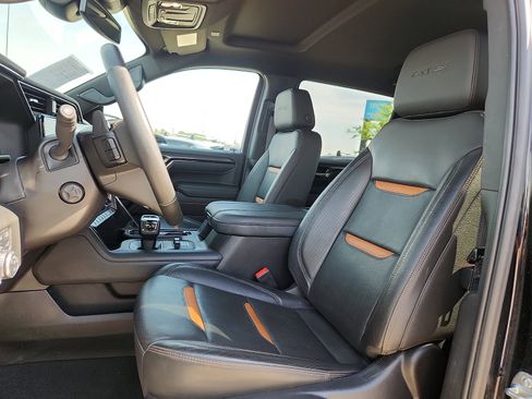 Used 2025 GMC Sierra 1500 AT4 image 13