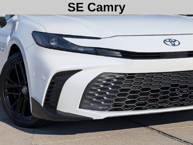 Used 2025 Toyota Camry SE FWD image 3