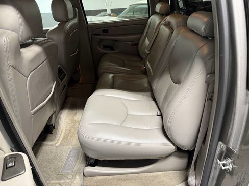 Used 2006 GMC Sierra 2500 SLT w/ Heavy-Duty Power Package image 21